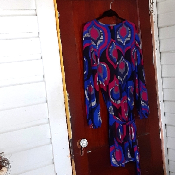 Bisou Bisou long sleeved dress with belt sz 14 - Picture 4 of 4